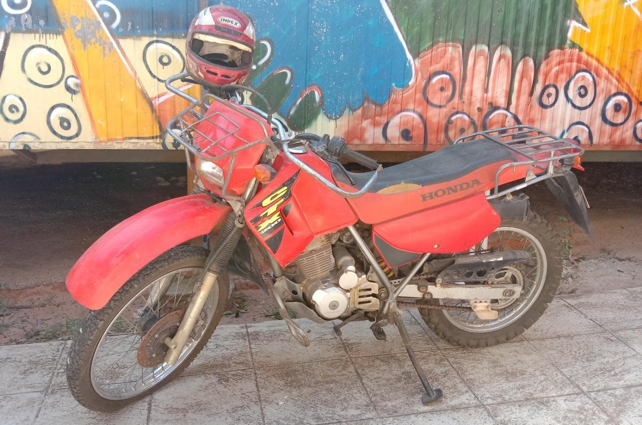 Motorizada de marca Honda CTX200 ·