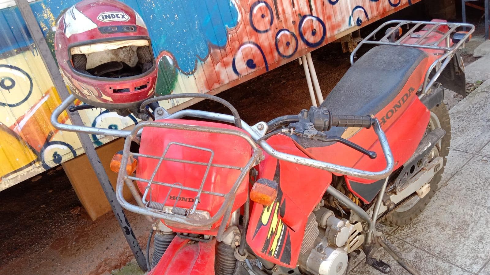 Motorizada de marca Honda CTX200 · — imagem 5