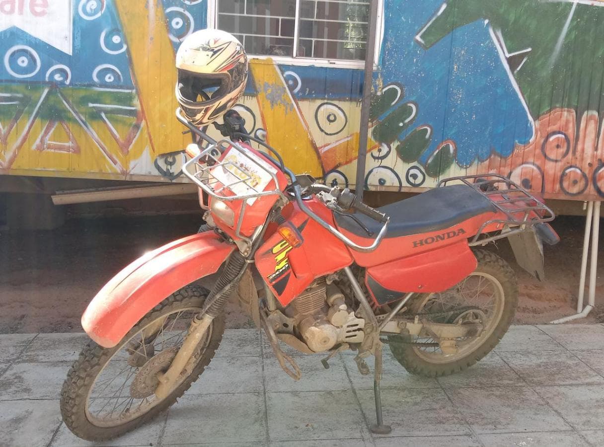 Motorizada de marca Honda CTX200 · — imagen 3