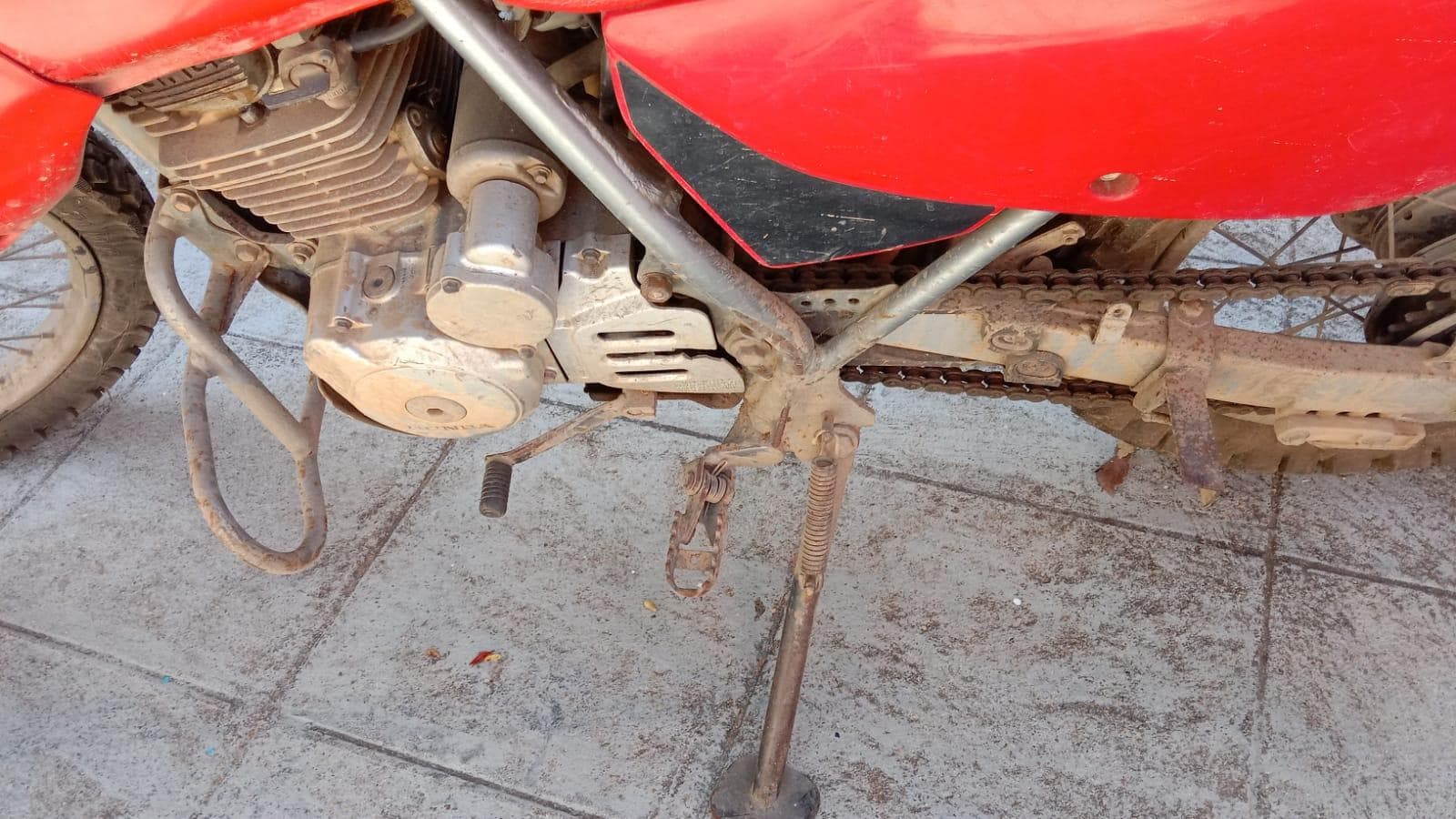 Motorizada de marca Honda CTX200 · — imagen 5