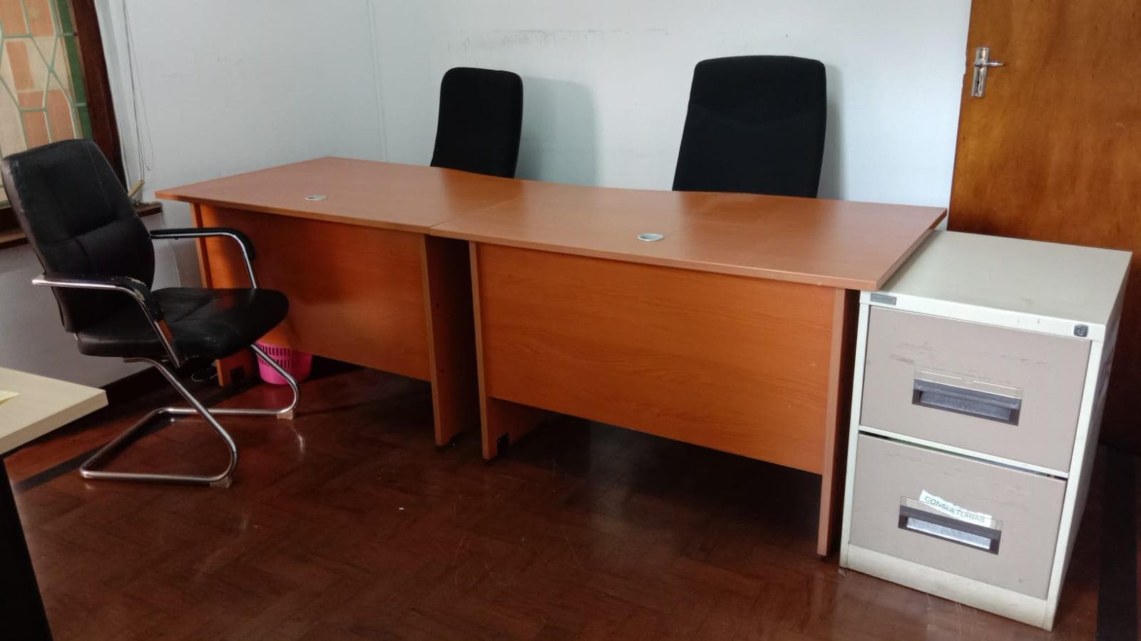 Mobiliário de escritório · — imagem 2