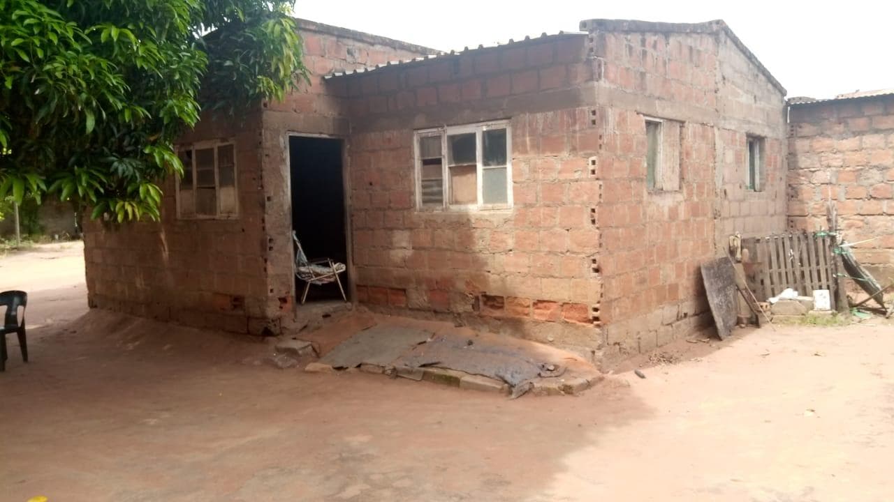 Casa T2 em terreno de 4200m2 — imagem 2
