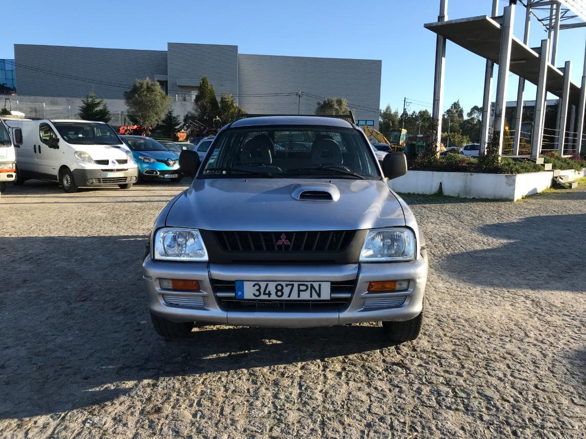 Mitsubishi L200 2.5 TD · Ano 2000 — imagem 2
