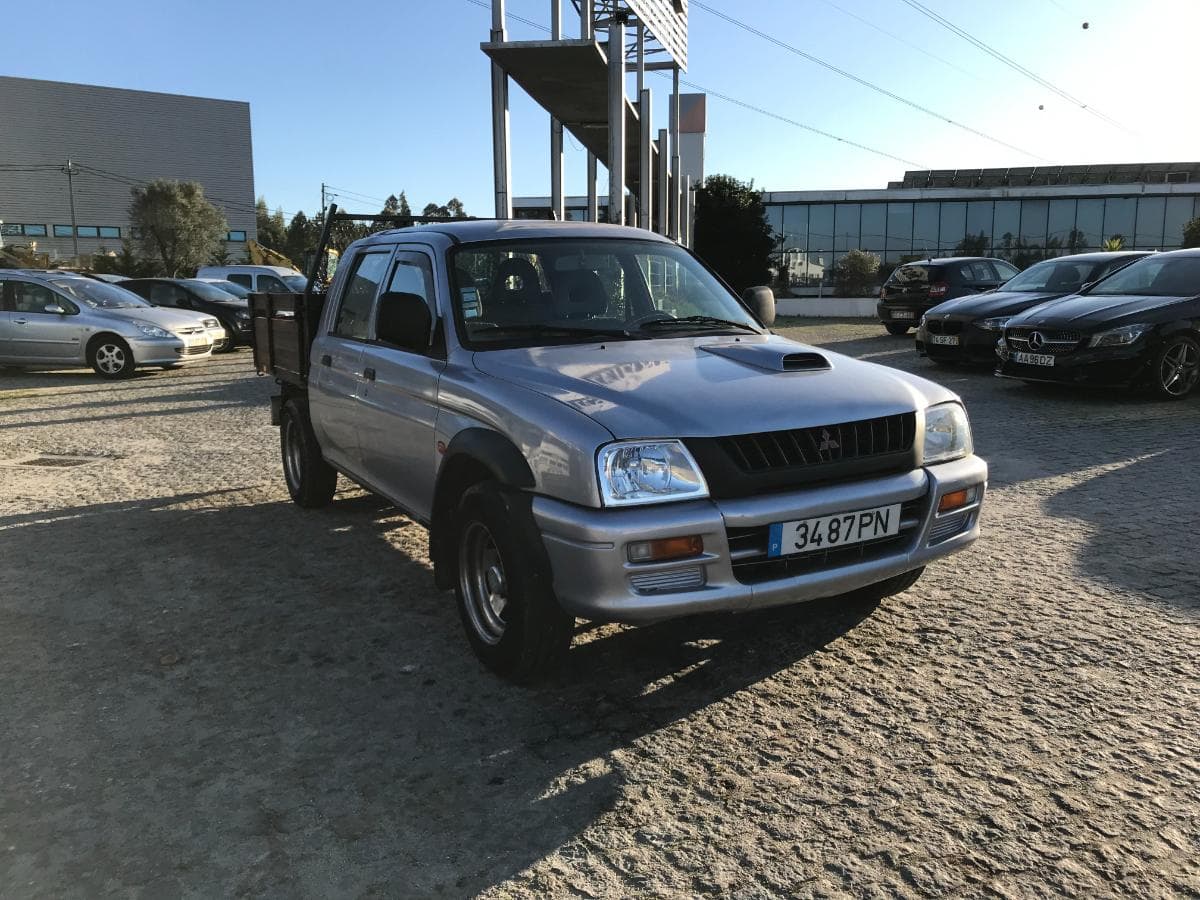 Mitsubishi L200 2.5 TD · Ano 2000 — imagem 1
