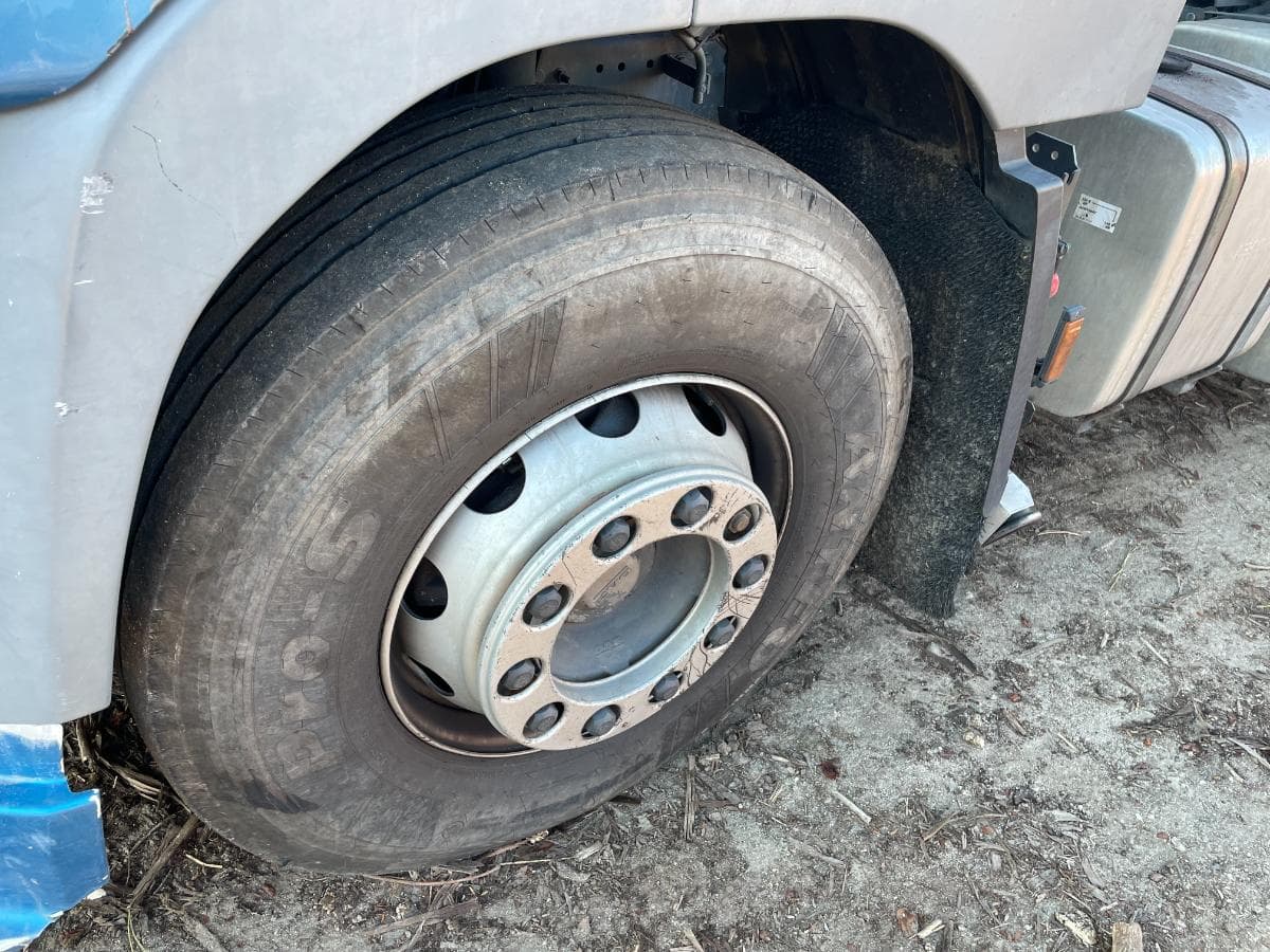 Daf CF 85.410 · Ano 2007 — imagem 8
