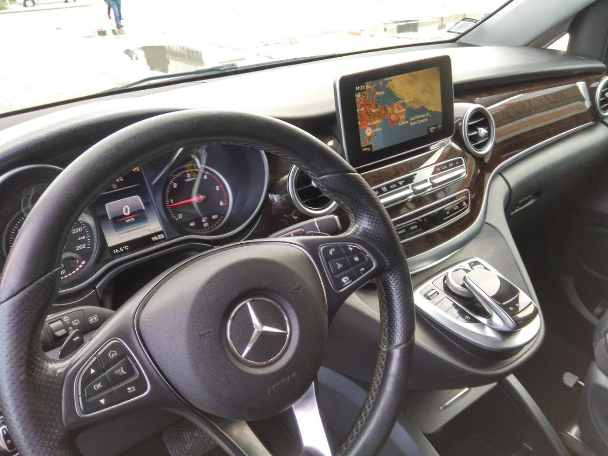 Mercedes-Benz V250d — imagen 10