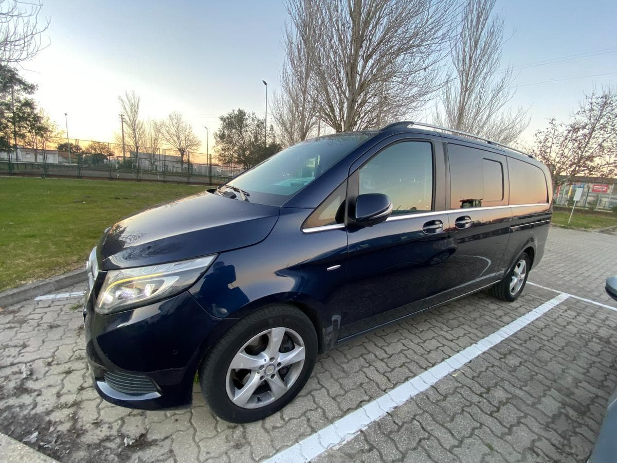 Mercedes-Benz V250d — imagen 1