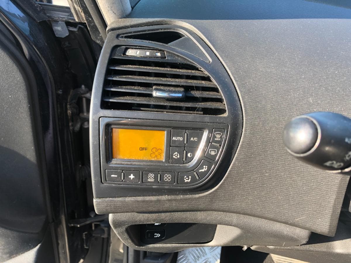 Citroën C4 Picasso · Ano 2007 — imagen 9