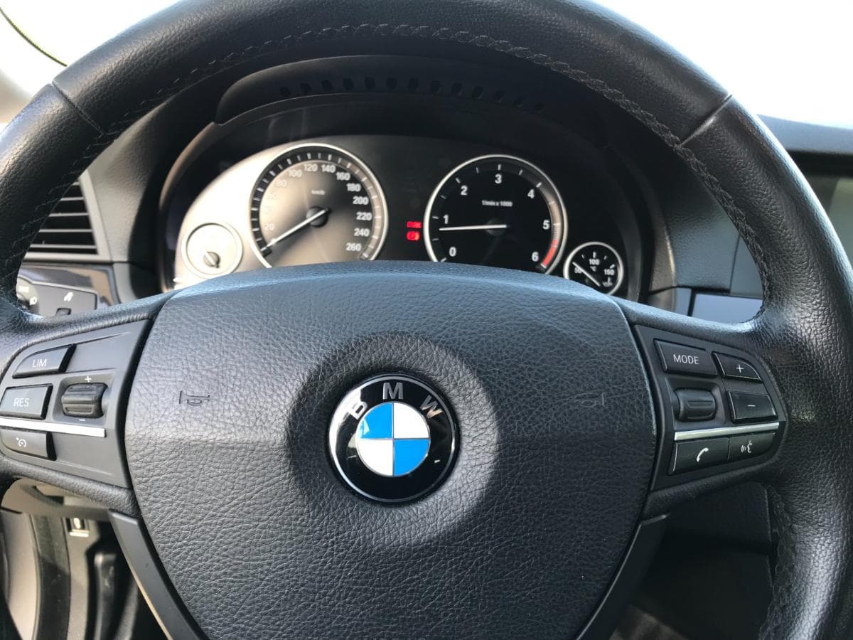 BMW 530D Touring · Ano 2012 — imagen 9
