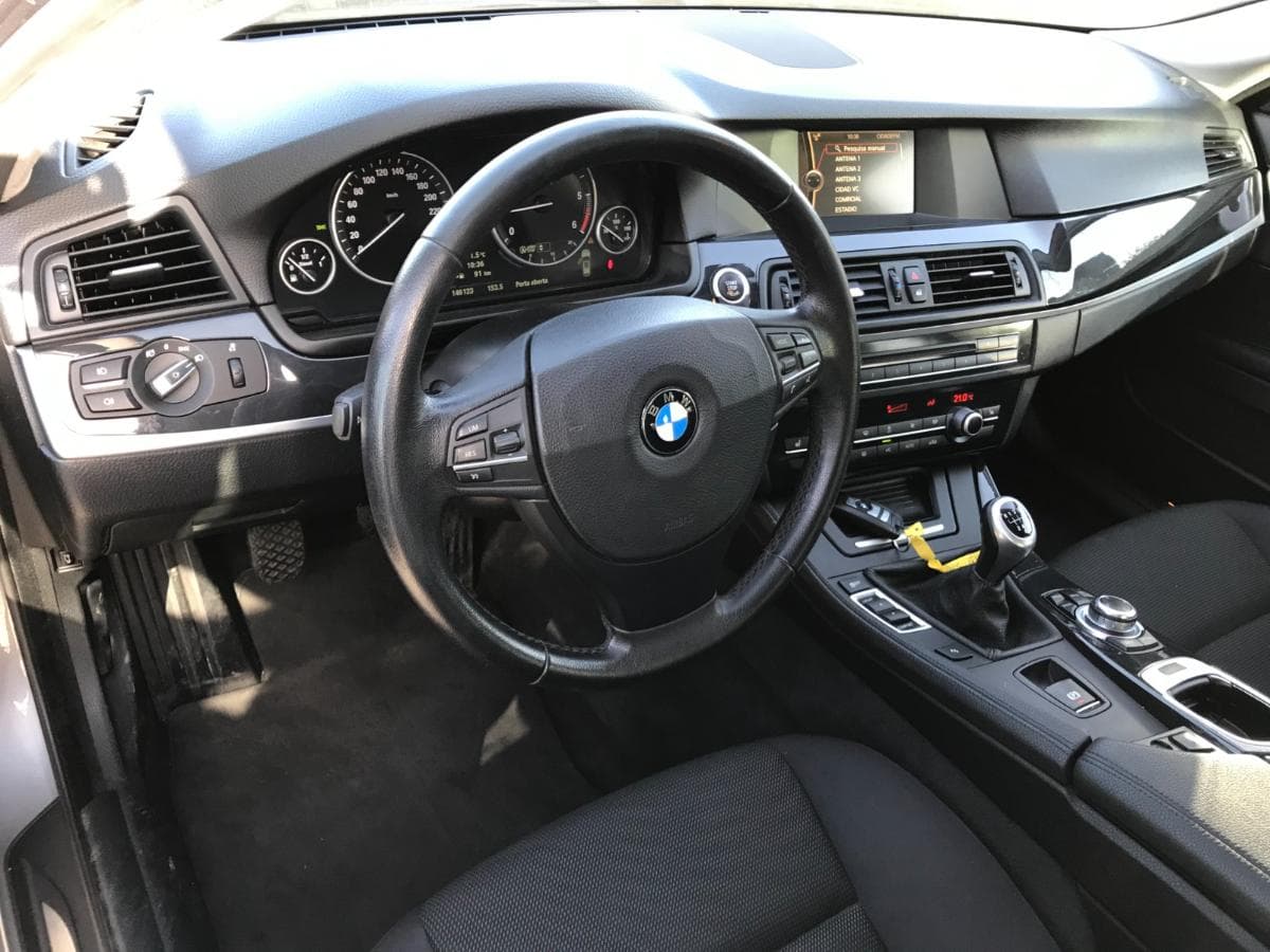 BMW 530D Touring · Ano 2012 — imagen 28