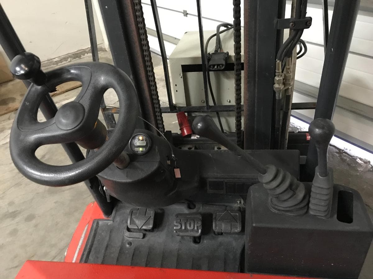 Empilhador Elétrico Linde E15Z · 1500Kg — imagem 11