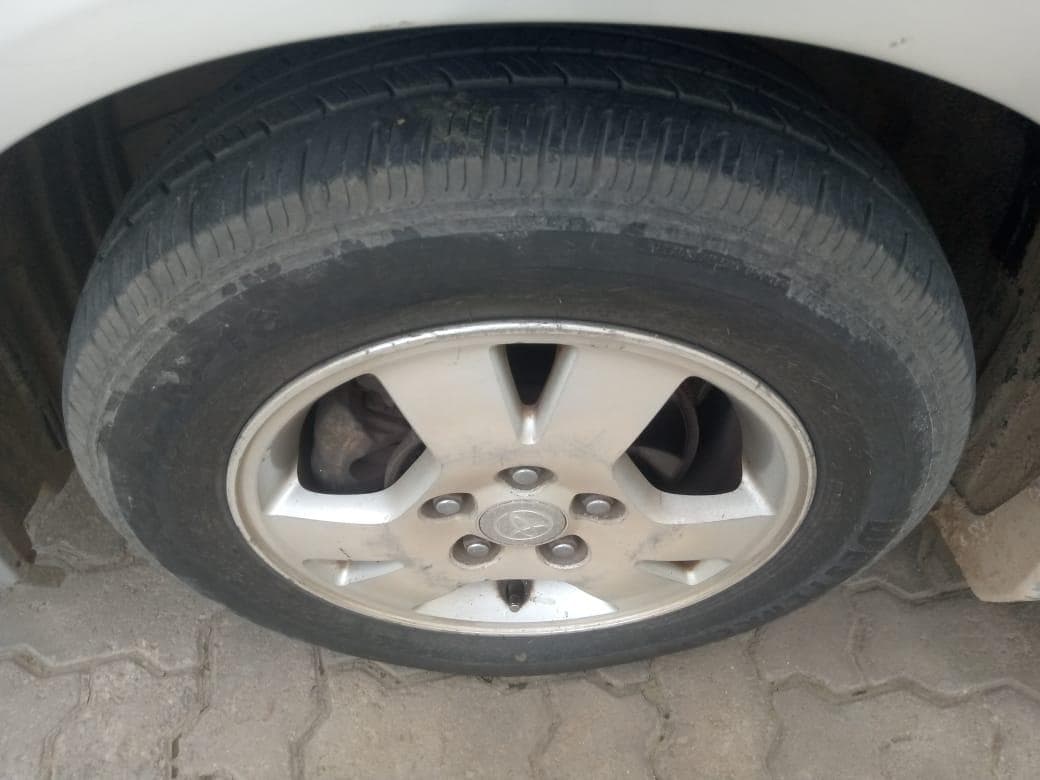 Toyota Noah · — imagem 8