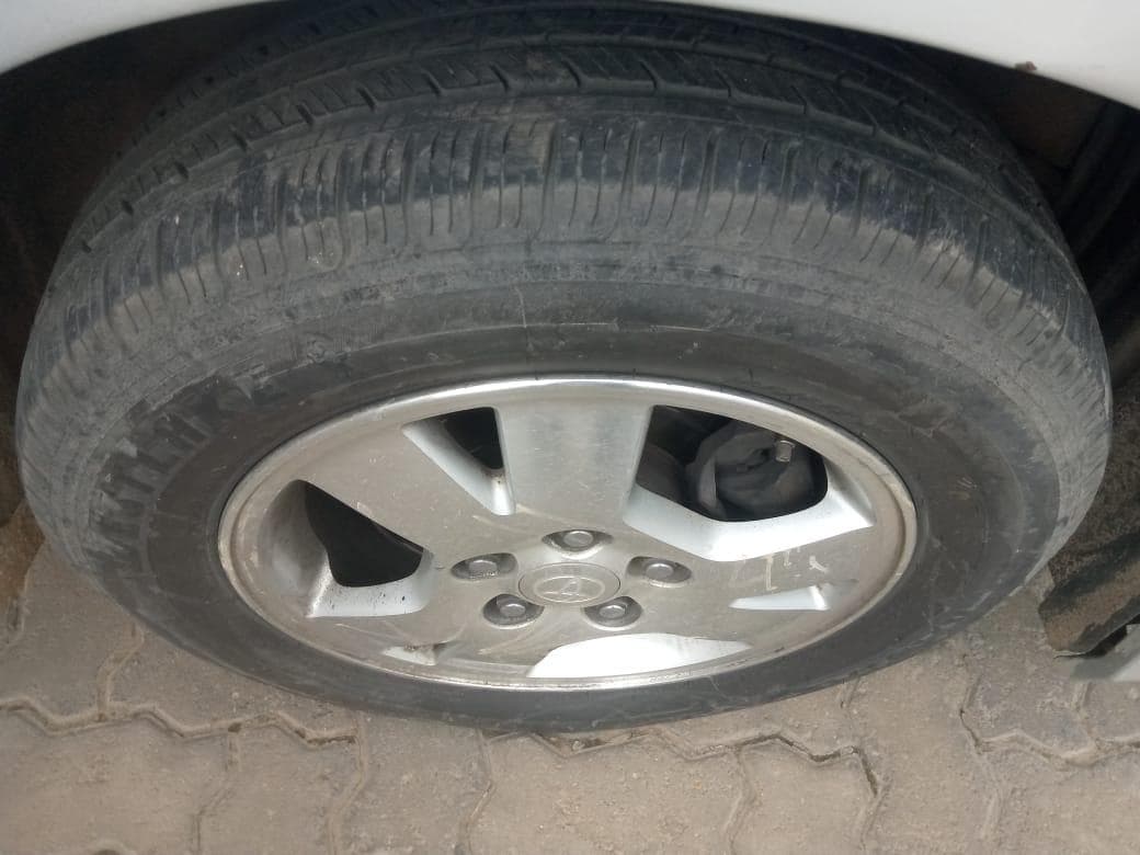 Toyota Noah · — imagem 13