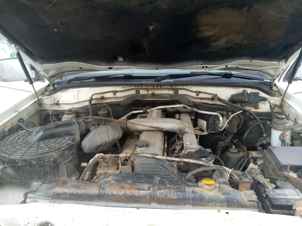 Toyota Land Cruiser · — imagem 9
