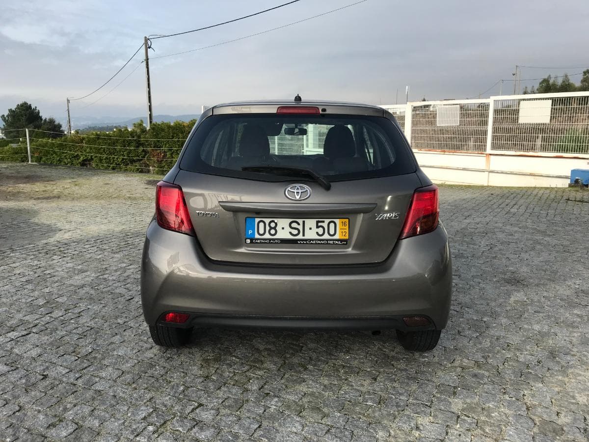 Toyota Yaris · Ano 2016 — imagen 5