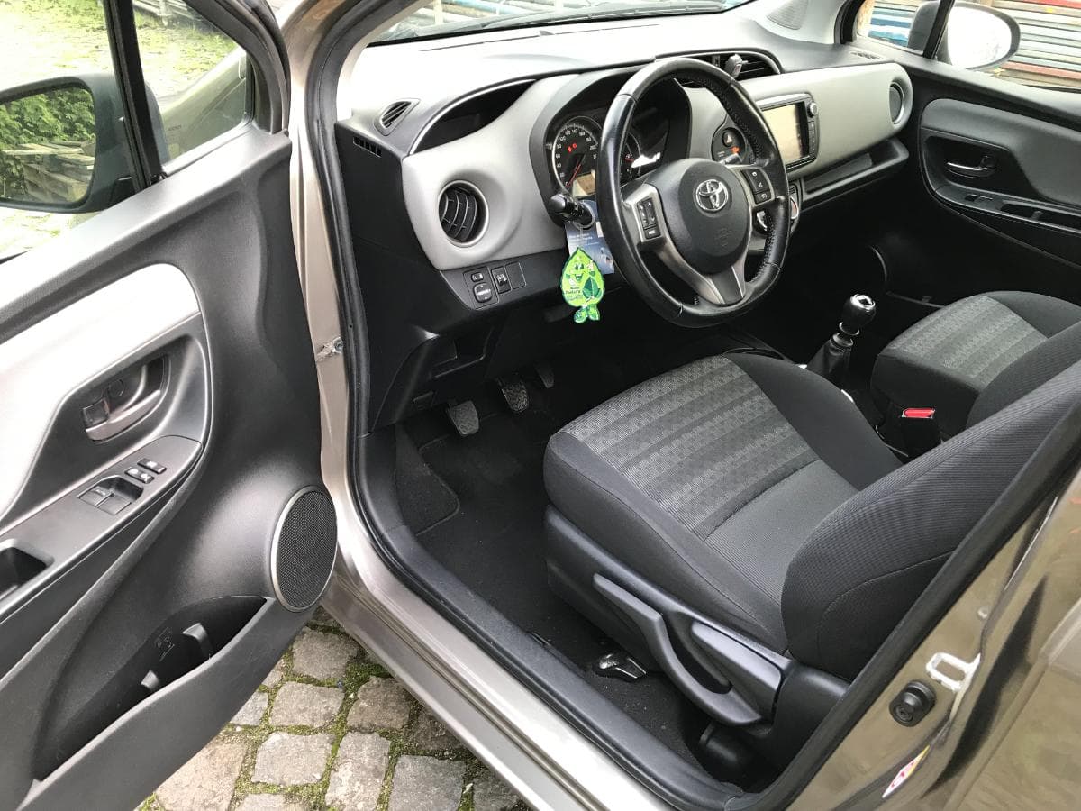 Toyota Yaris · Ano 2016 — imagen 7
