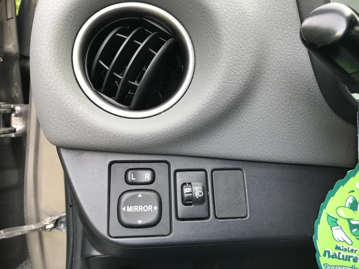 Toyota Yaris · Ano 2016 — imagen 17