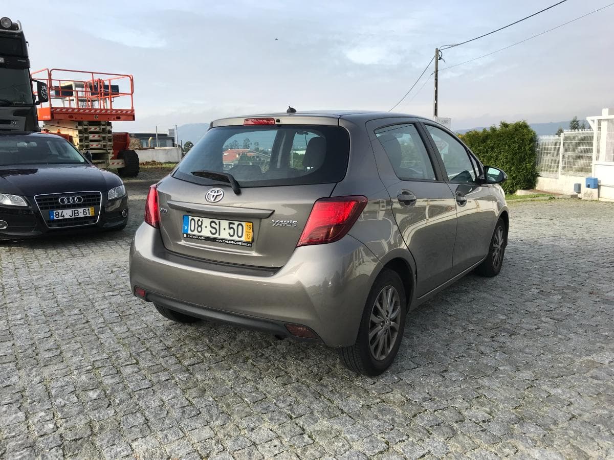 Toyota Yaris · Ano 2016 — imagen 4