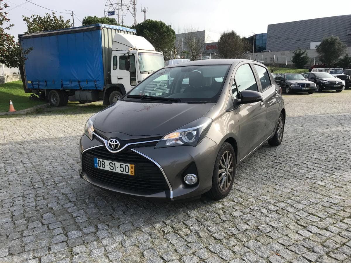 Toyota Yaris · Ano 2016 — imagen 3