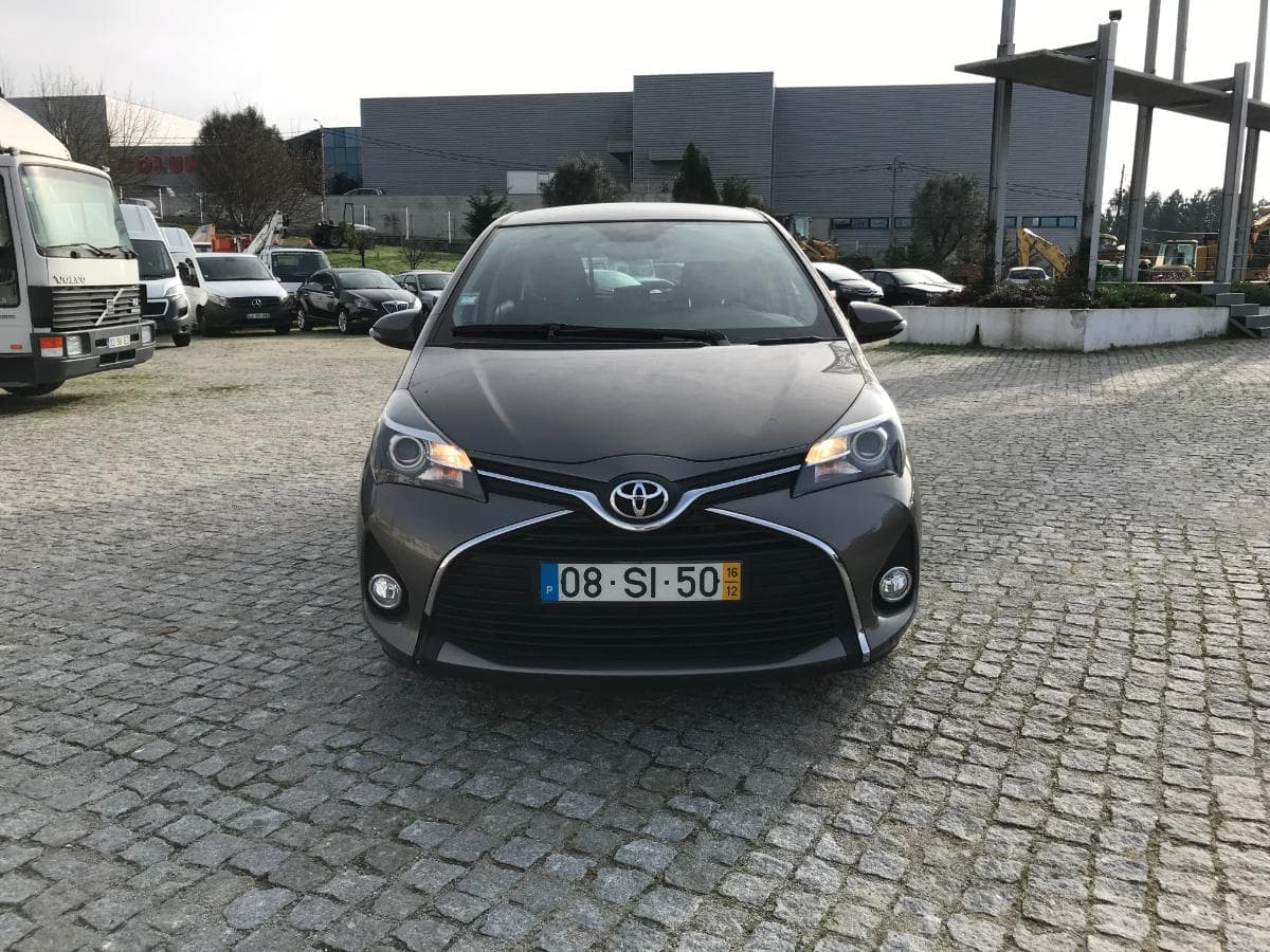 Toyota Yaris · Ano 2016 — imagen 2