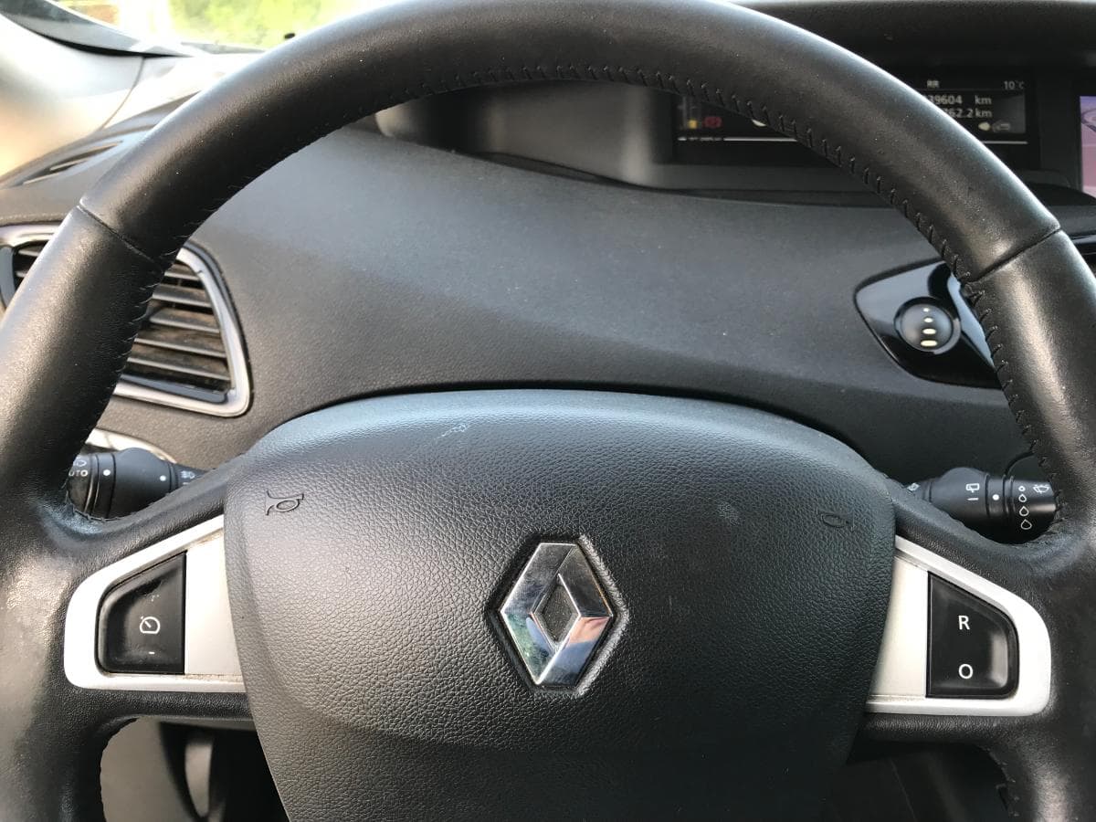 Renault Mégane Scénic · Ano 2012 — imagem 18