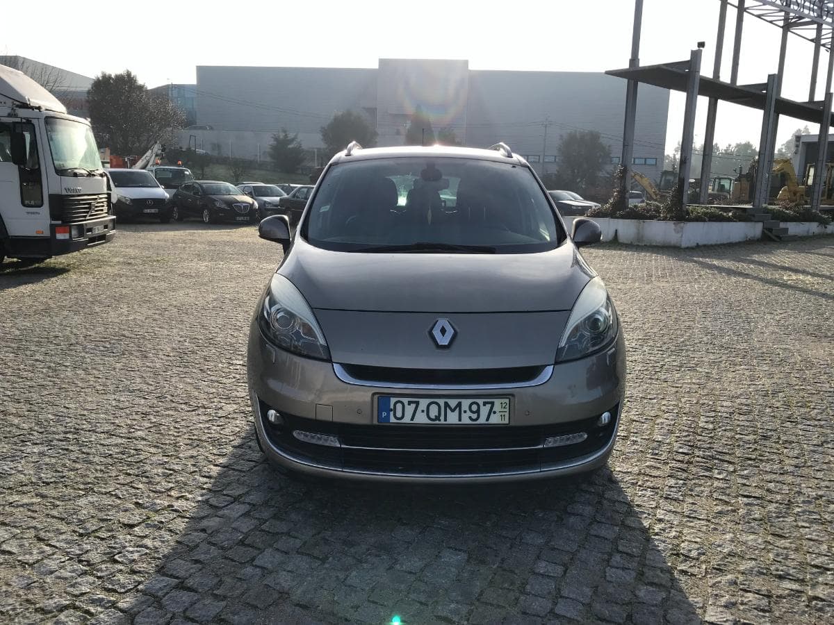 Renault Mégane Scénic · Ano 2012 — imagem 2