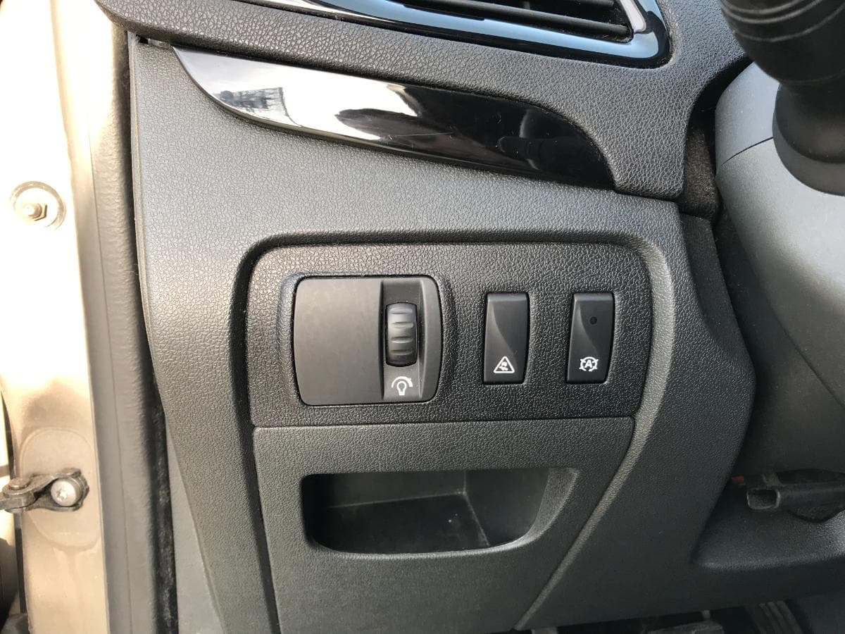 Renault Mégane Scénic · Ano 2012 — imagem 13
