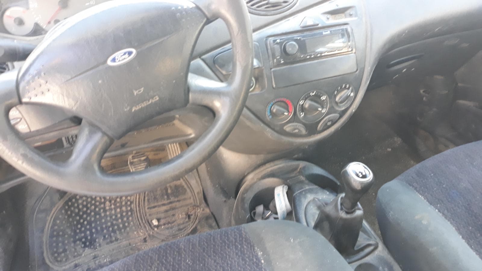 Ford Focus 1.4 — imagen 9