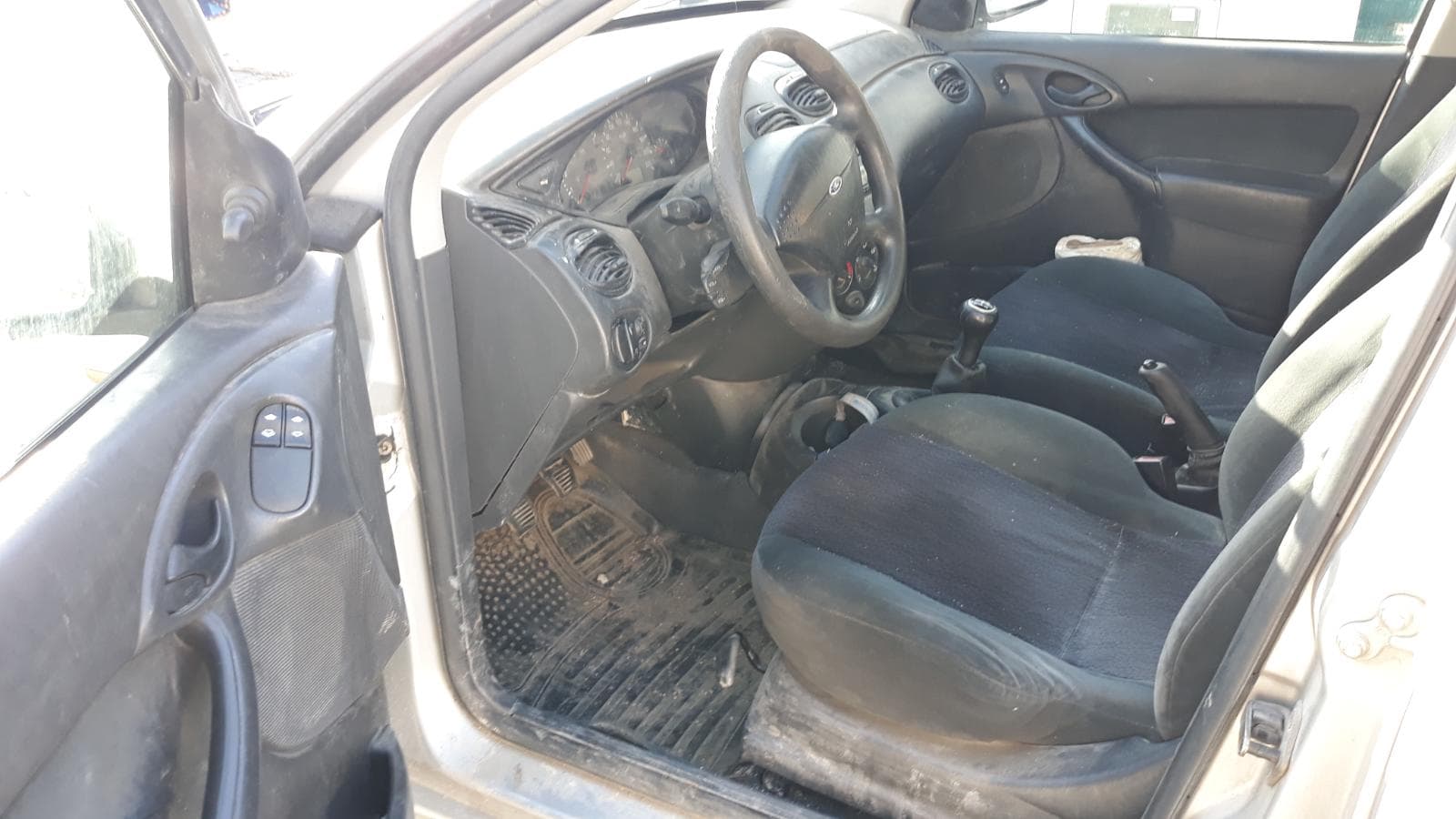 Ford Focus 1.4 — imagen 8