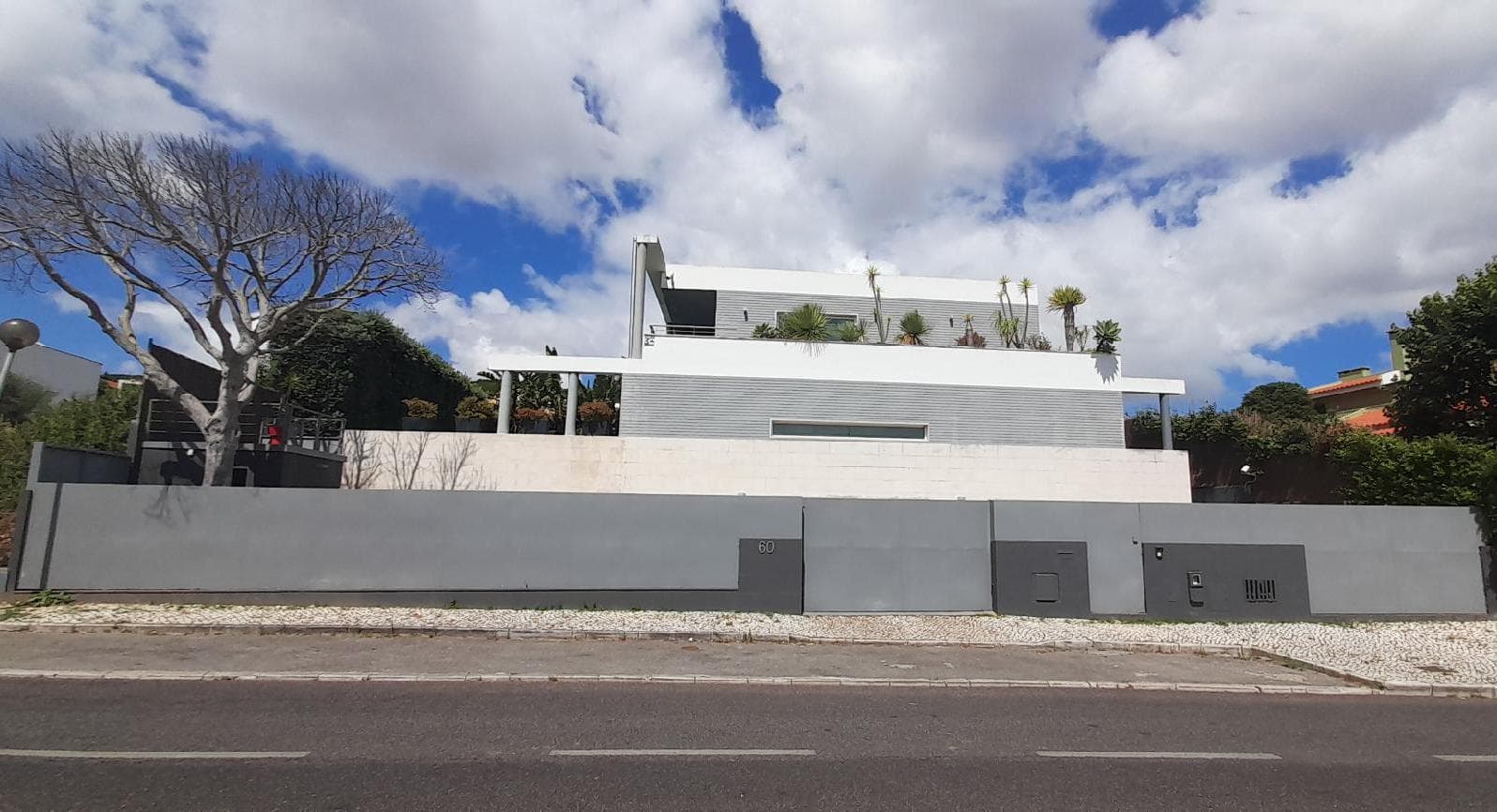 Moradia V3 com Piscina inserida na Quinta da Moura · Oeiras — imagen 3