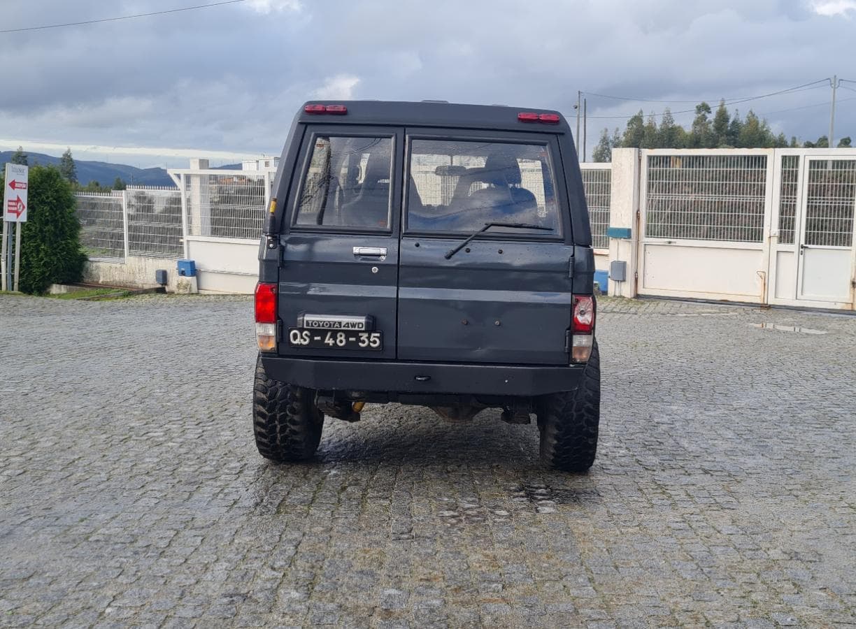 Toyota Land Cruiser · Ano 1989 — imagem 4