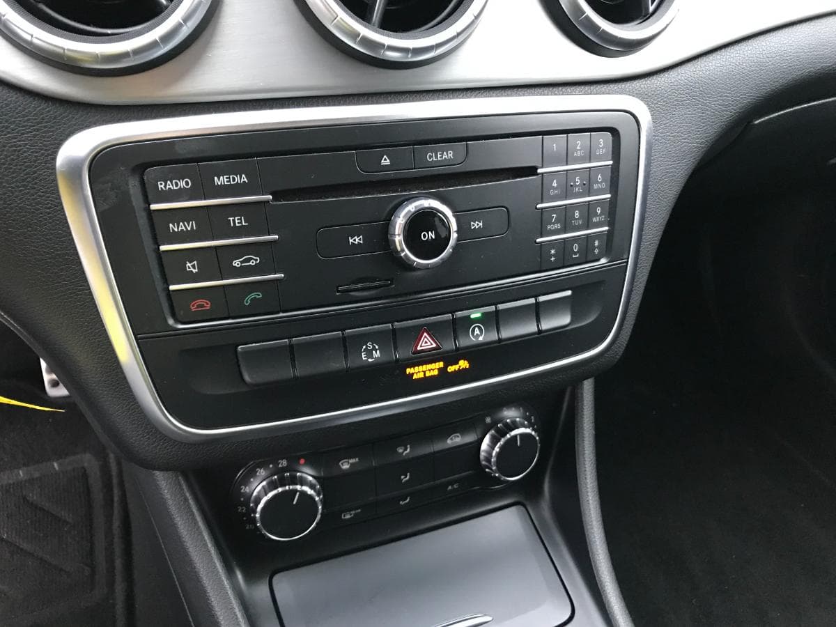 Mercedes-Benz CLA 200 CDI · Ano 2015 — image 14
