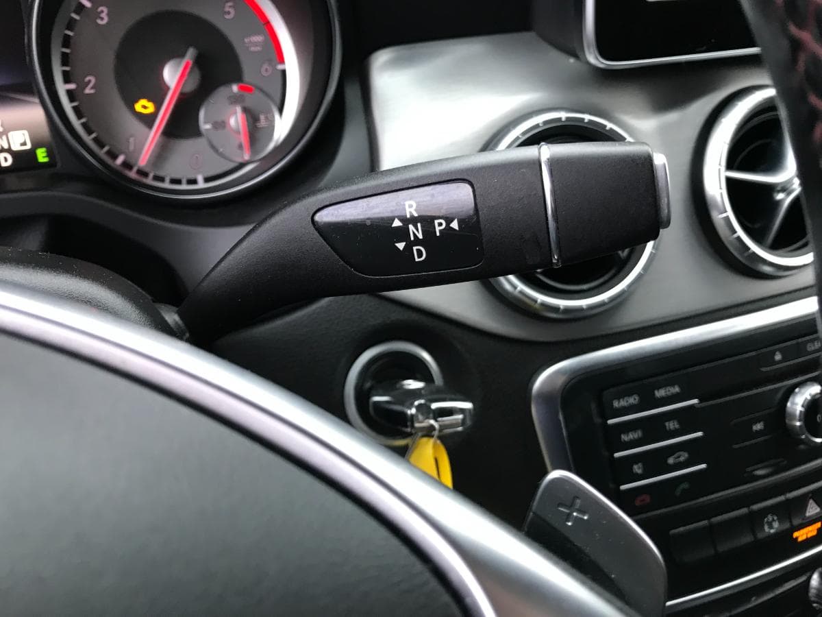 Mercedes-Benz CLA 200 CDI · Ano 2015 — image 21