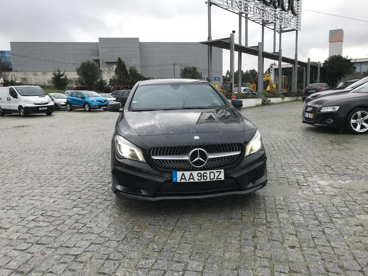Mercedes-Benz CLA 200 CDI · Ano 2015 — image 2