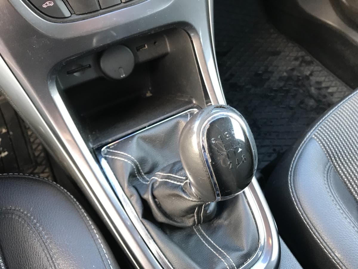 Opel Astra · Ano 2012 — imagen 21