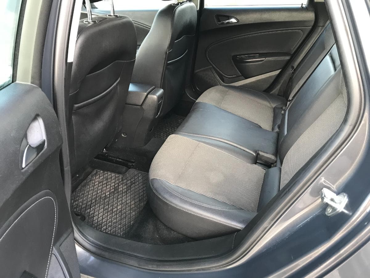 Opel Astra · Ano 2012 — imagen 24