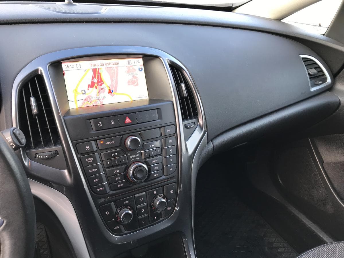 Opel Astra · Ano 2012 — imagen 12