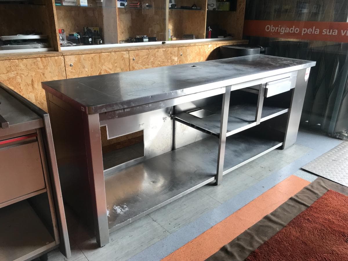 Móvel Inox