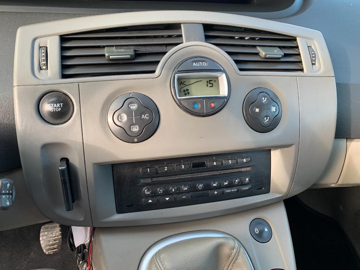 Renault Scénic 1.5 DCI · Ano 2006 — imagen 12