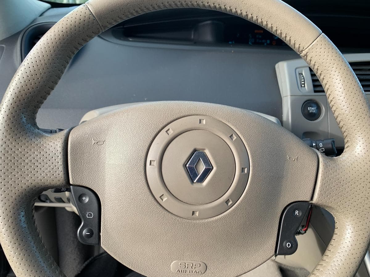 Renault Scénic 1.5 DCI · Ano 2006 — imagen 11