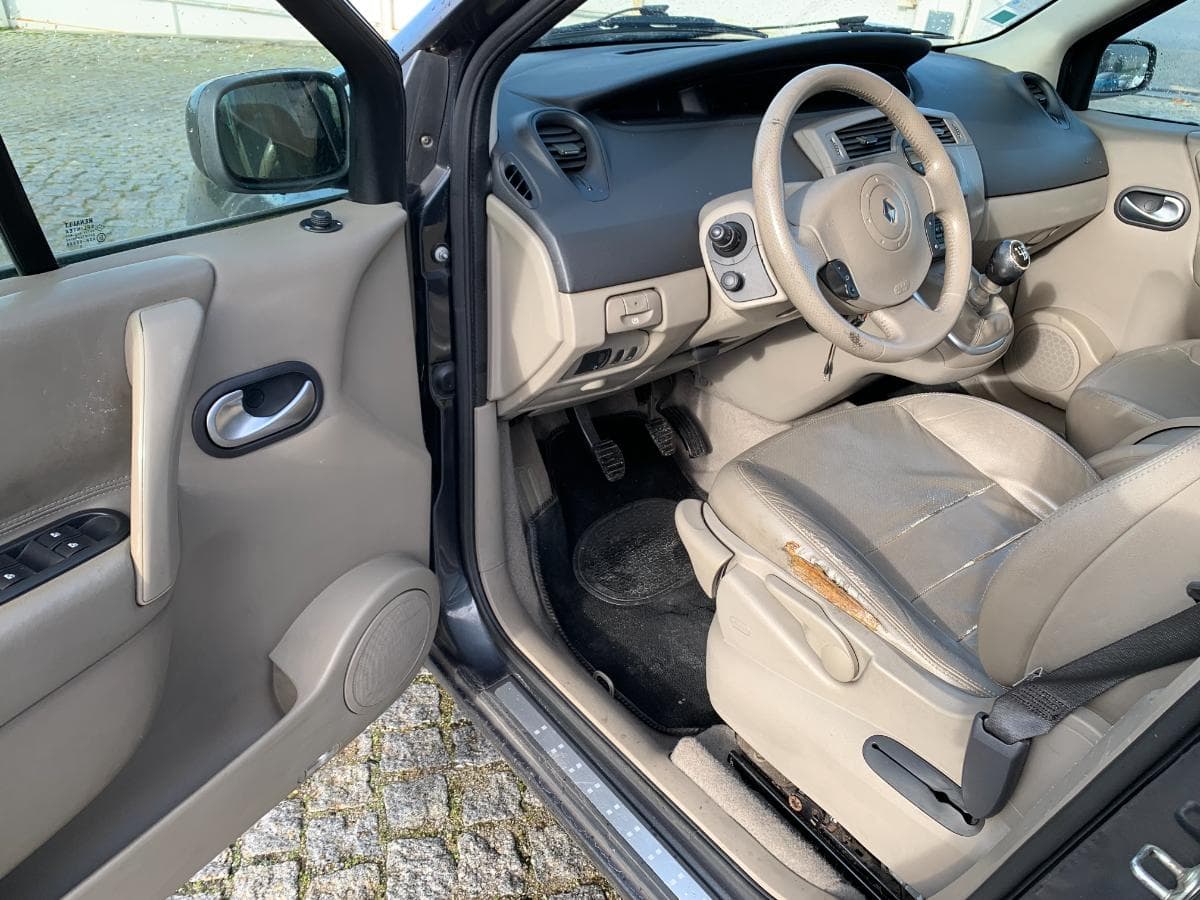 Renault Scénic 1.5 DCI · Ano 2006 — imagen 7