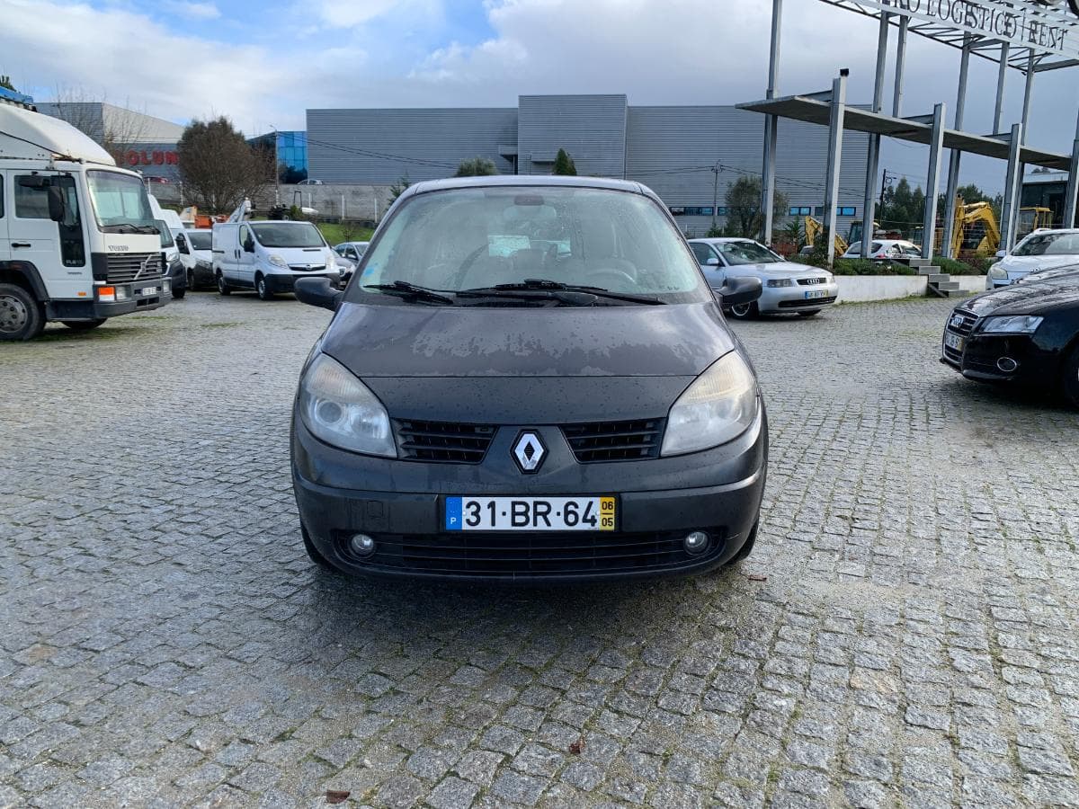 Renault Scénic 1.5 DCI · Ano 2006 — imagen 3