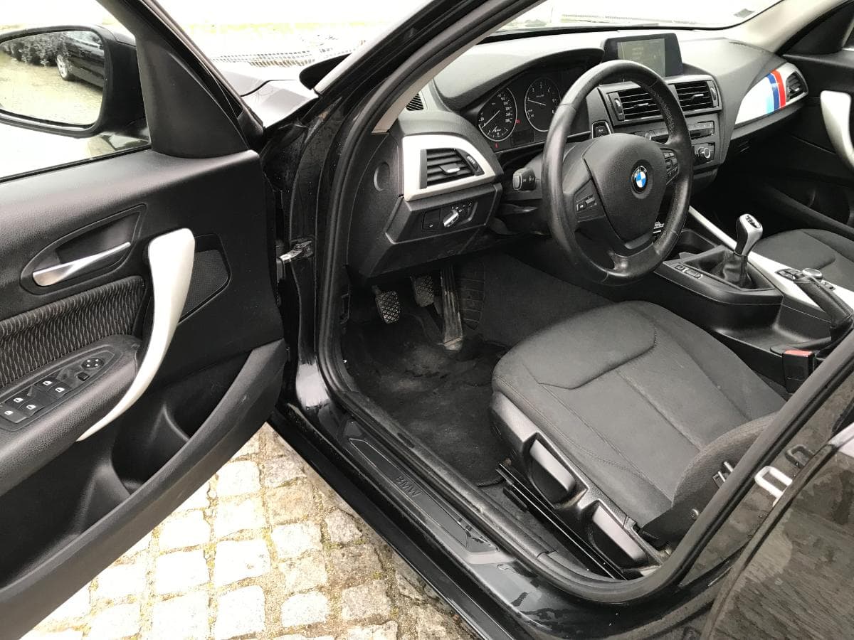 BMW 116D · Ano 2013 — imagen 9