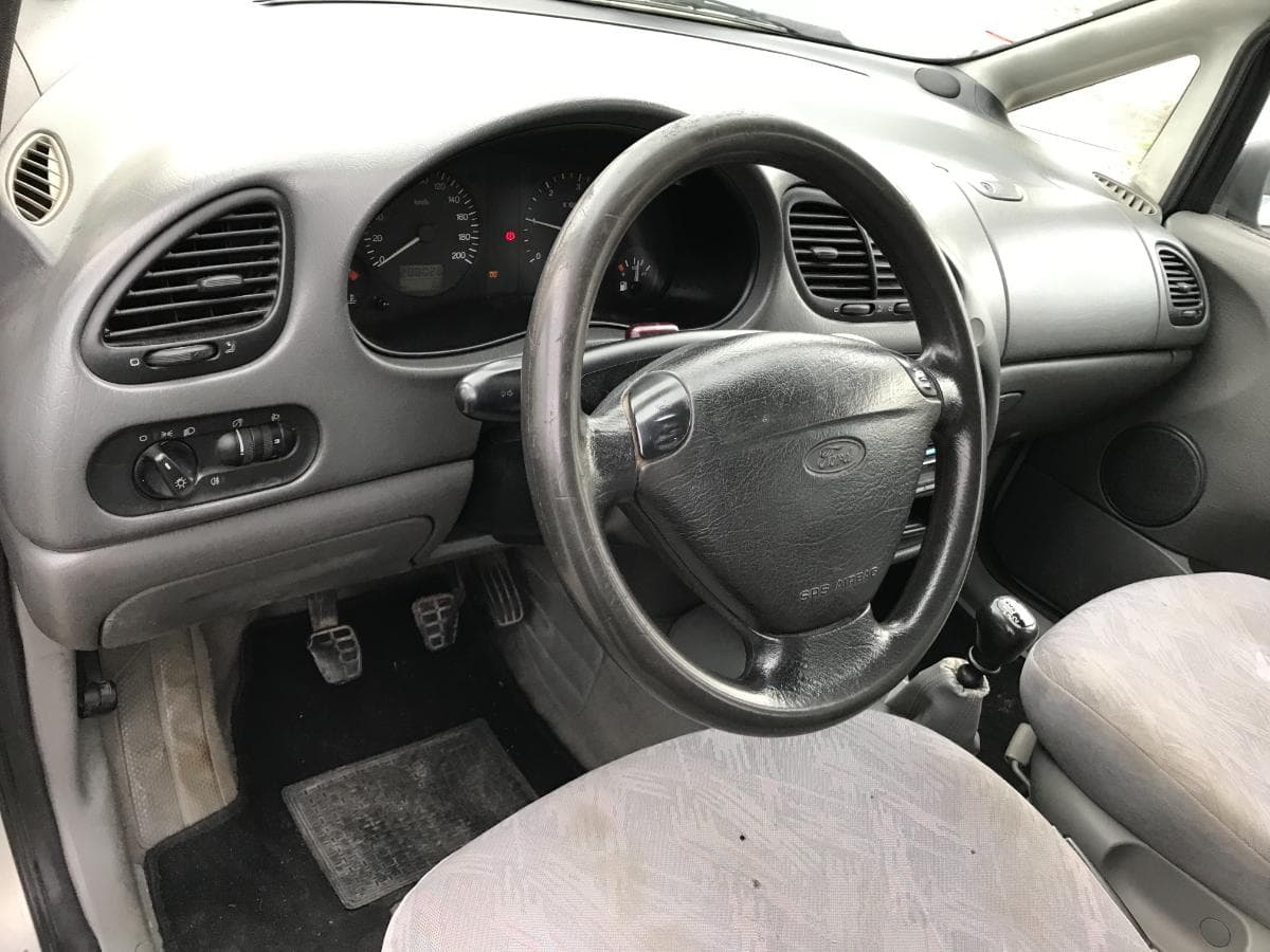 Ford Galaxy · Ano 1998 — image 9