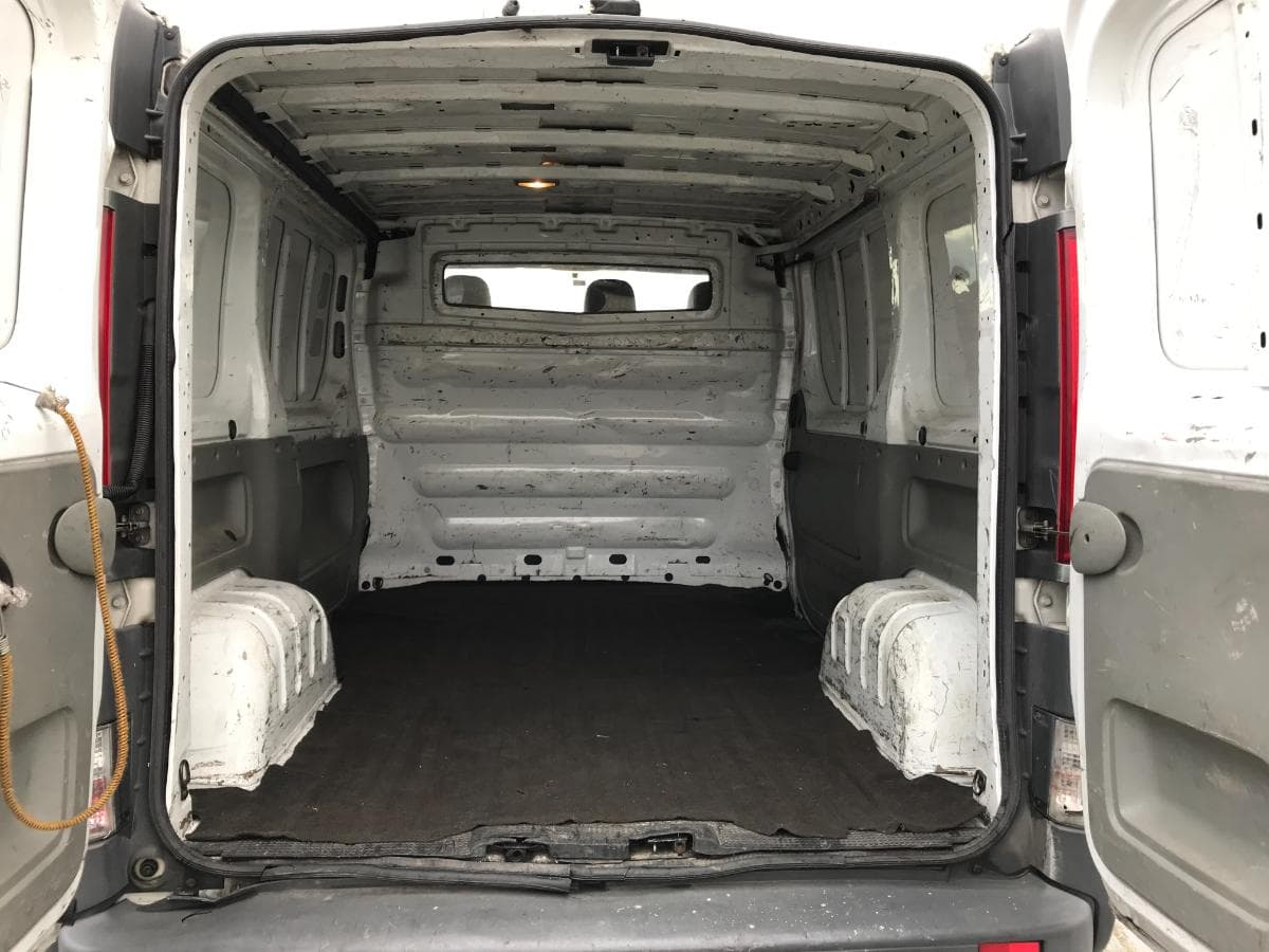 Renault Trafic 115 DCI · Ano 2008 — imagem 8