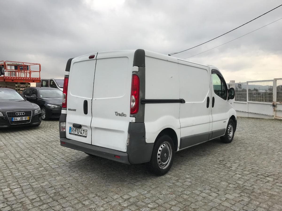 Renault Trafic 115 DCI · Ano 2008 — imagem 10