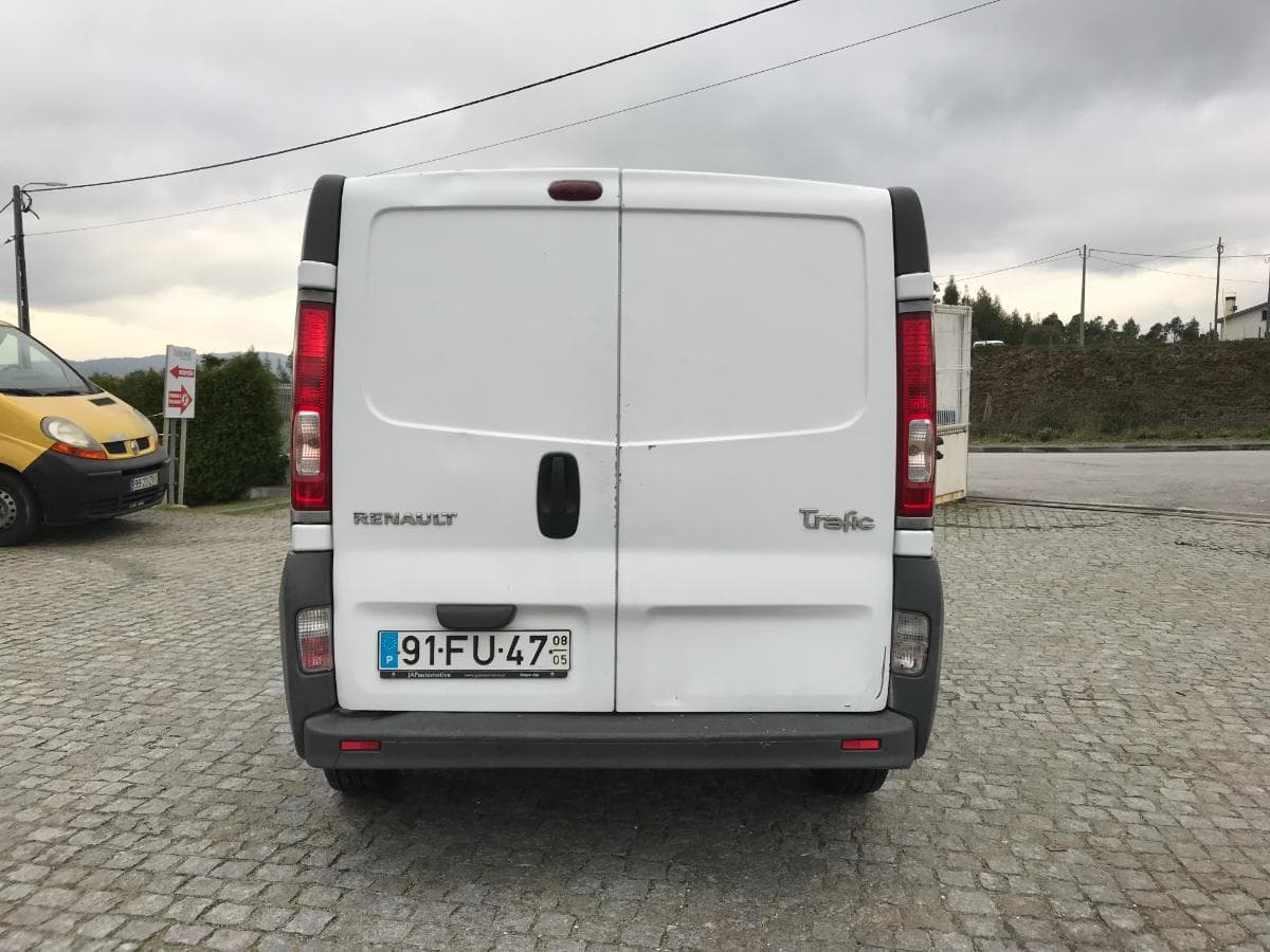 Renault Trafic 115 DCI · Ano 2008 — imagem 7
