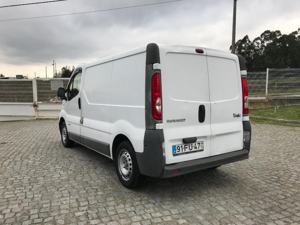 Renault Trafic 115 DCI · Ano 2008 — imagem 6