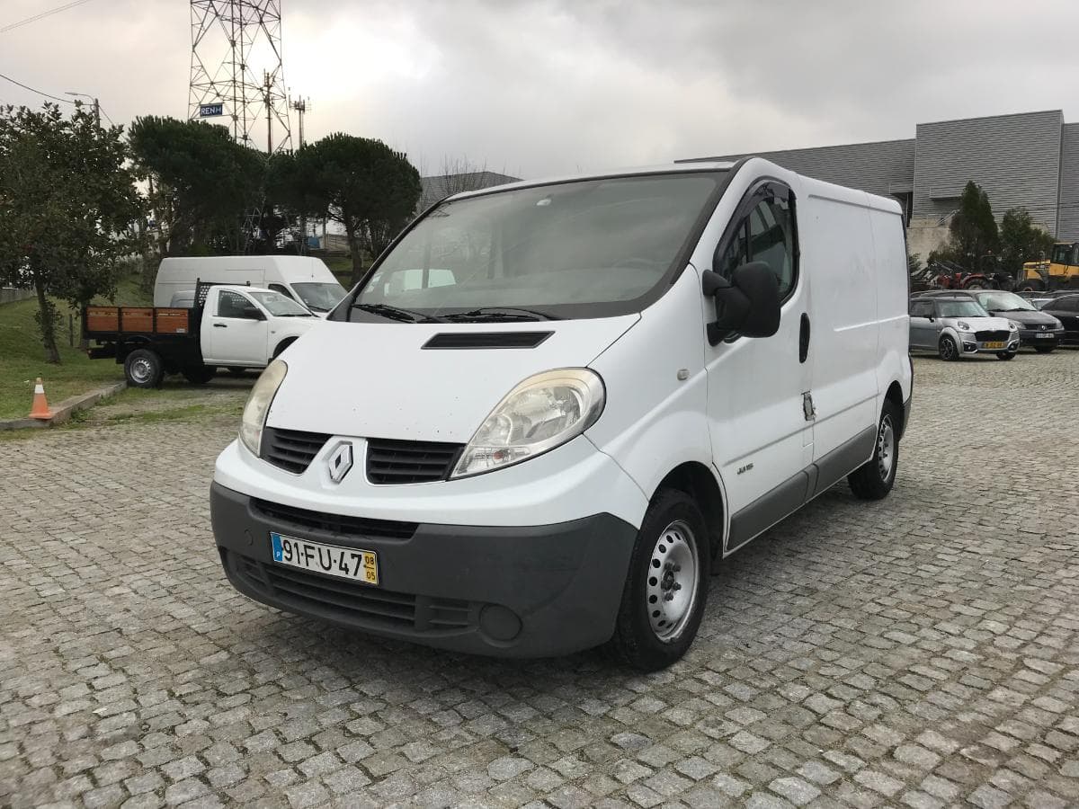Renault Trafic 115 DCI · Ano 2008 — imagem 5
