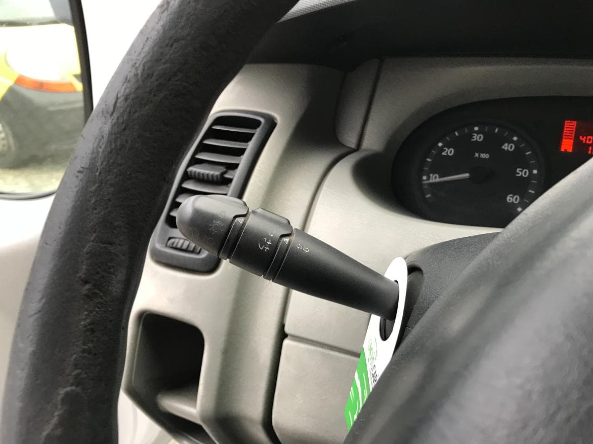 Renault Trafic 115 DCI · Ano 2008 — imagem 26